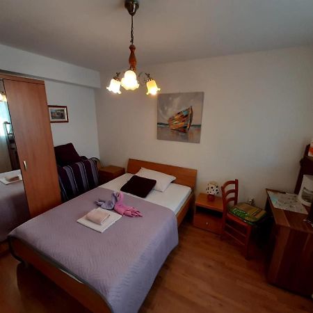 Rosmarinus Rubic Studio Split Bagian luar foto