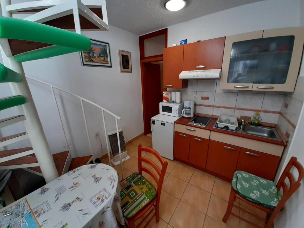 Rosmarinus Rubic Studio Split Bagian luar foto